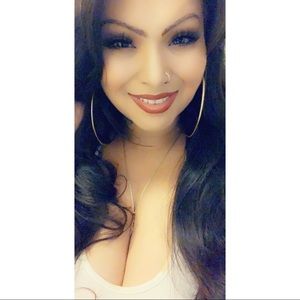 Meet your Posher, Monica